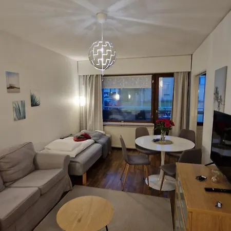 Lovely Apartment, Glazed Balcony And Own Parking Space 아파트 Hyvinkää