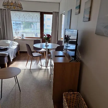 公寓 Lovely Apartment, Glazed Balcony And Own Parking Space